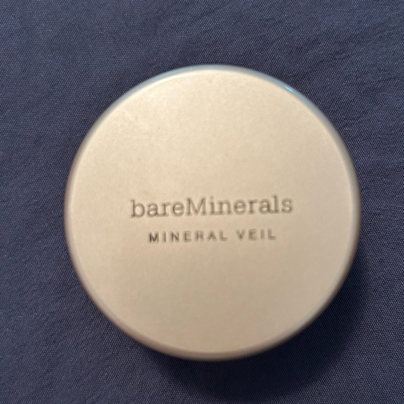 NEW bareMinerals Hydrating Mineral Veil - Picture 3 of 3